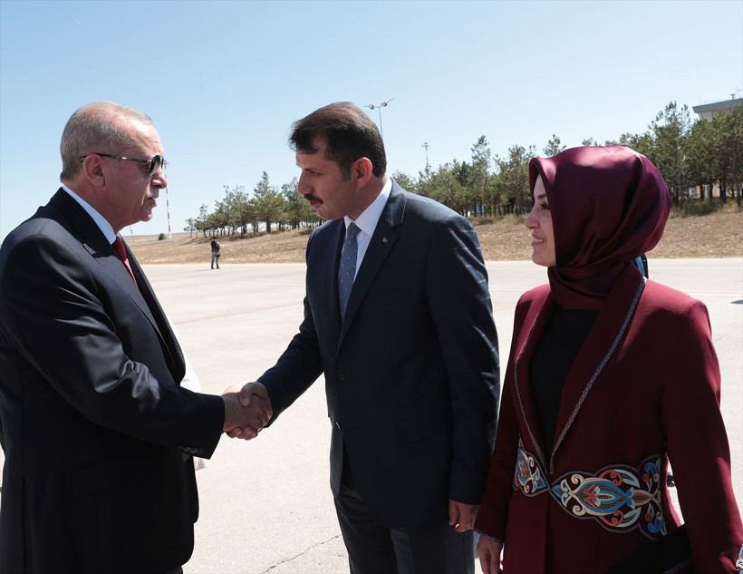 Sivas Kongresi liderleri bir araya getirdi! Beraber tiyatro izlediler İşte çok çarpıcı o kareler - Resim: 2