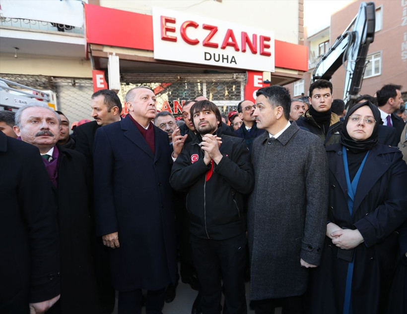 Cumhurbaşkanı Erdoğan deprem bölgesindeki vatandaşları yalnız bırakmadı - Resim: 1