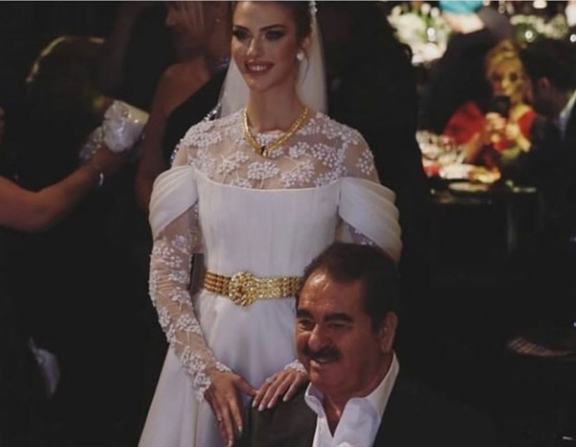 İbrahim Tatlıses'in gelini Yasemin Şefkatli'ye taktığı altın kemerin fiyatı ortaya çıktı! - Resim: 1