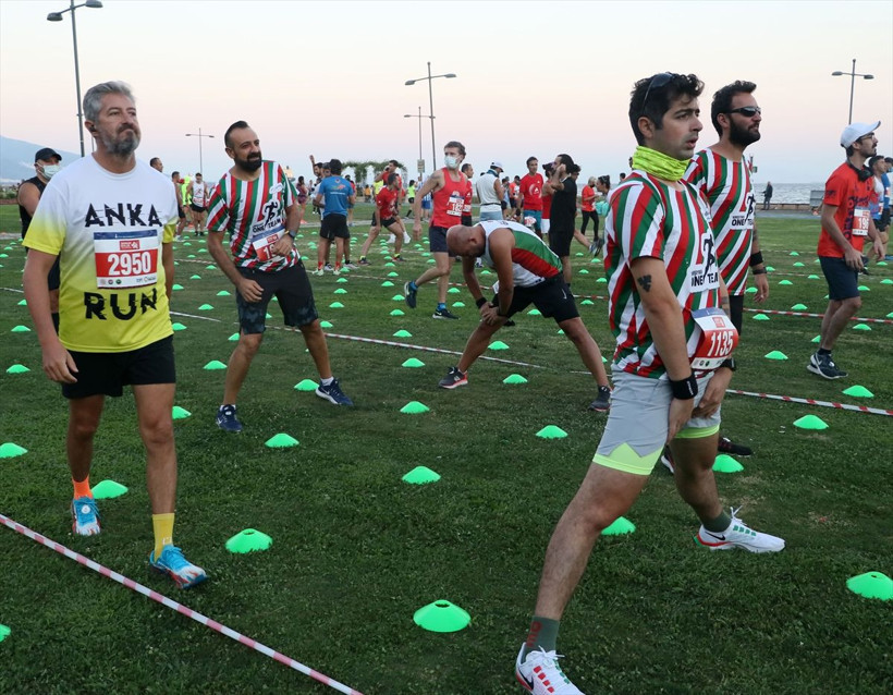 9 Eylül Uluslararası İzmir Yarı Maratonu başladı - Resim: 2