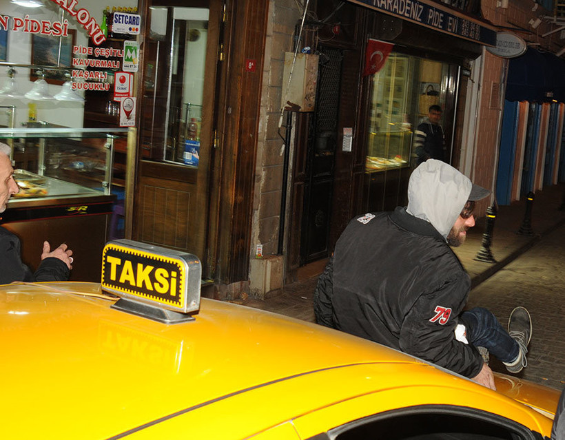 Ünlü oyuncunun kıyamet gecesi önce sokakta taciz sonra... - Resim: 4