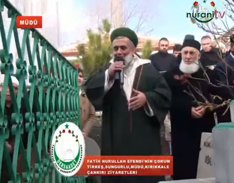 Çocuk istismarcısı şeyh Fatih Nurullah'a Demet Akalın'dan küfür Şeyh Eyüp Fatih Şağban olayı ne - Resim: 1