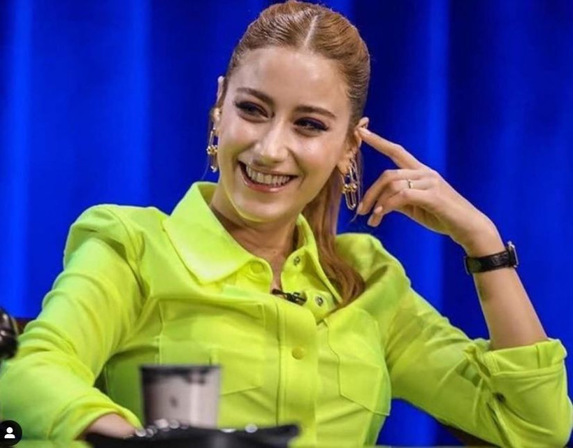 Hazal Kaya'dan 'küfür' çıkışı: Sadece kadınlar ve LGBT'ler edebilsin, erkekler kullanmasın - Resim: 1