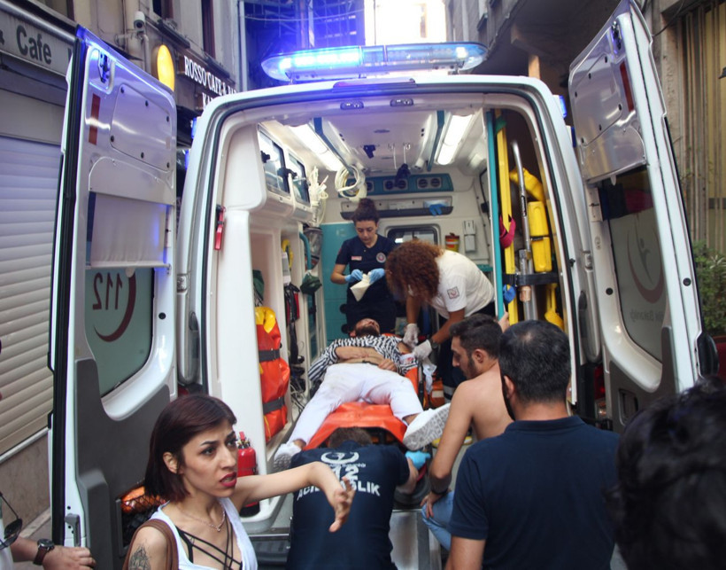 Beyoğlu'nda bardaki tartışma kanlı bitti! - Resim: 1