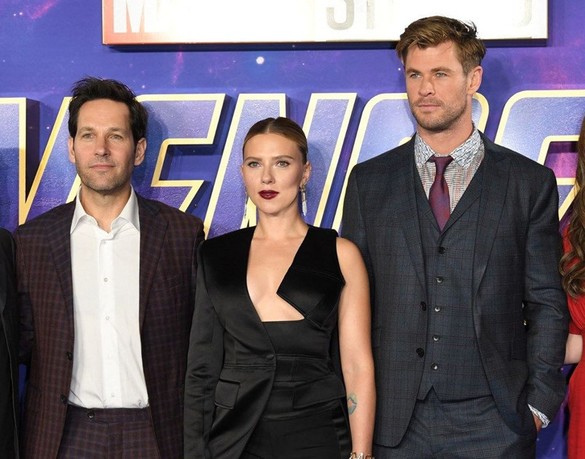 Scarlett Johansson'dan cesur göğüs dekoltesi - Resim: 1