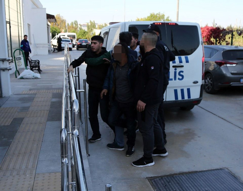 Süleyman Soylu'nun 'lanet' dediği dizinin oyuncuları 2 kişiyi dövdü - Resim: 2