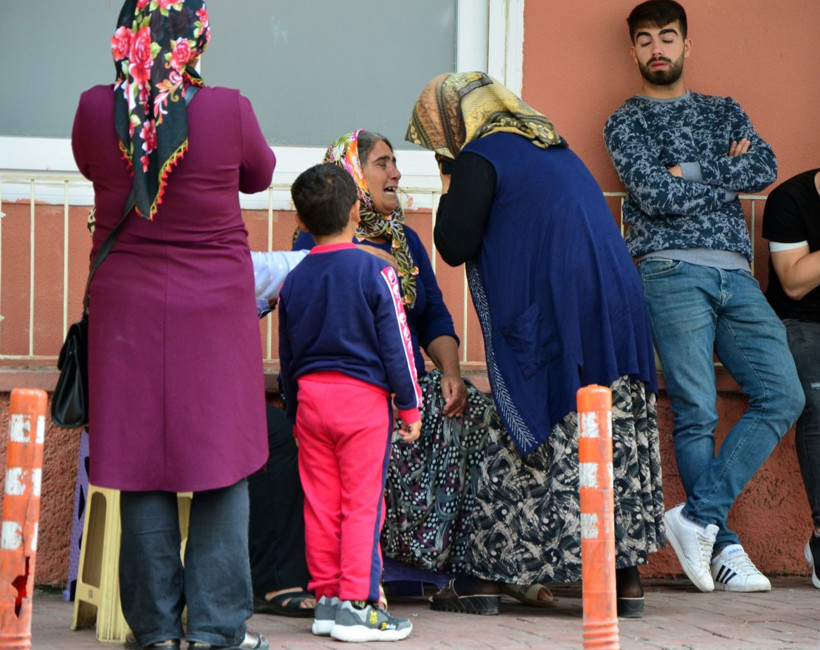 Genç futbolcunun cenazesinde yürek yakan feryat - Resim: 3