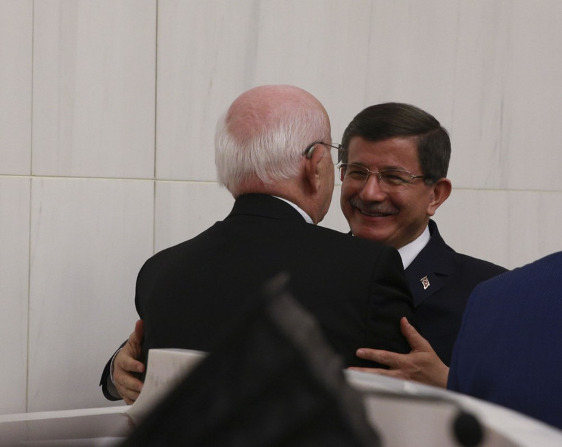 65. Hükümet güven oylaması Meclis'te ilginç anlar! - Resim: 1