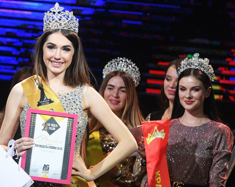 Rusya’nın en güzel modelleri Moskova’da boy gösterdi! - Resim: 4