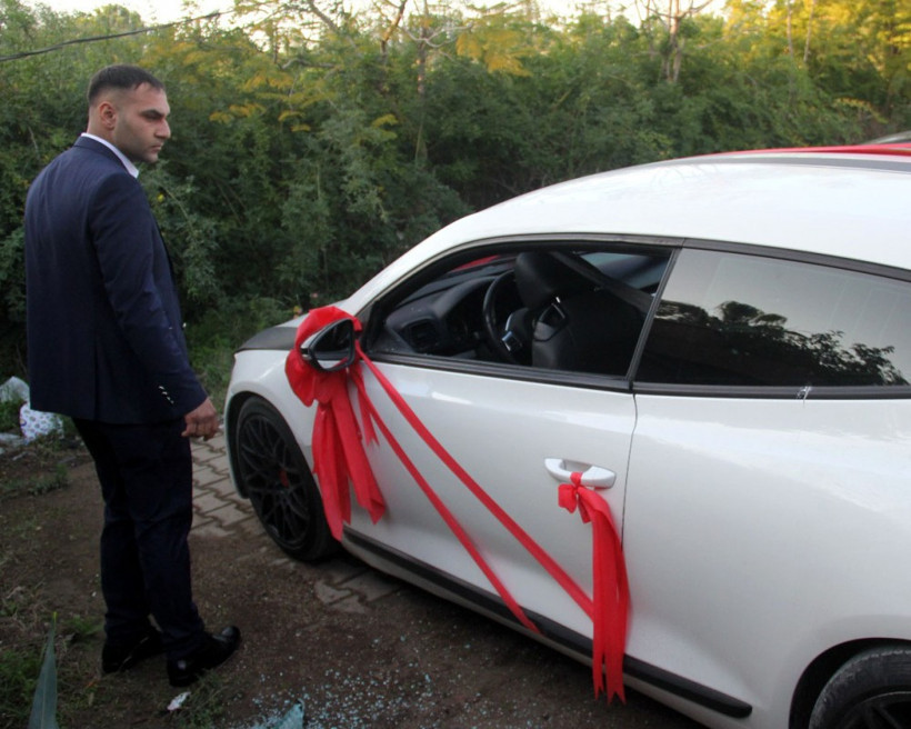 Hatıra fotoğrafı çektiren gelin ve damada şok! - Resim: 3