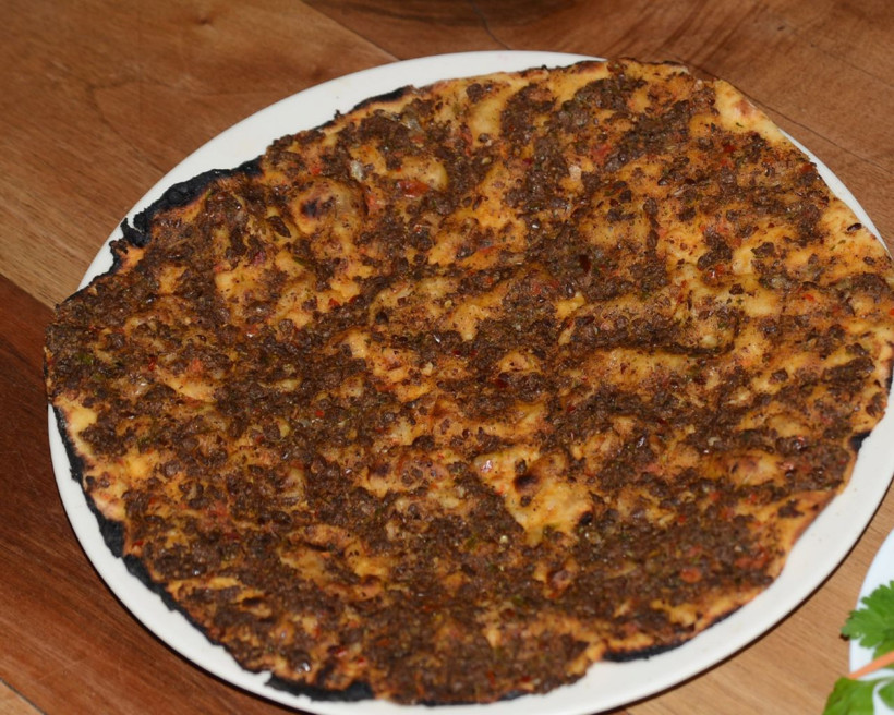 Antalya'dan İzmir'den bu lahmacun için Ankara'ya geliyorlar - Resim: 1