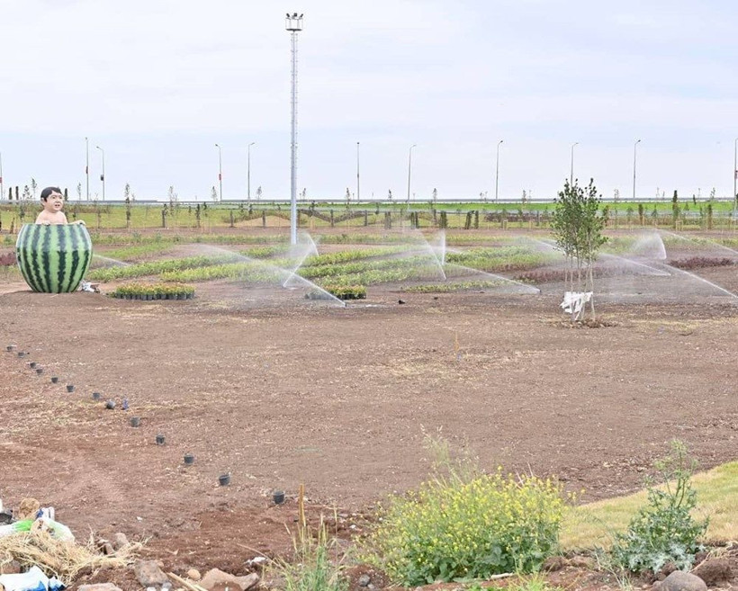 Diyarbakır'da belediyenin yaptırdığı heykeller olay oldu! Sosyal medya çalkalanıyor - Resim: 3