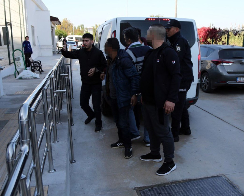 Süleyman Soylu'nun 'lanet' dediği dizinin oyuncuları 2 kişiyi dövdü - Resim: 1