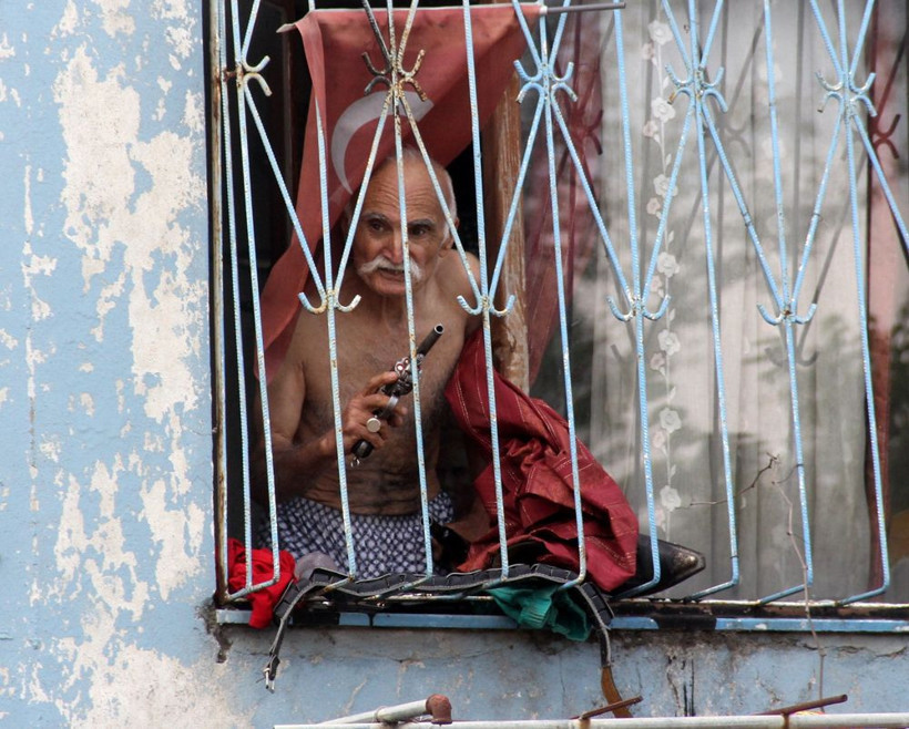 Adana'da vahşet 3 yıl önce de polisi alarma geçirmişti! Karısına baltayla saldırdı muhtara teslim  oldu - Resim: 3