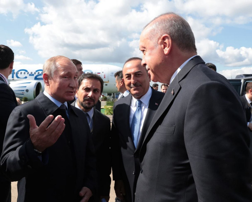 Cumhurbaşkanı Erdoğan çok konuşulan o uçağı bizzat yakından inceledi - Resim: 1