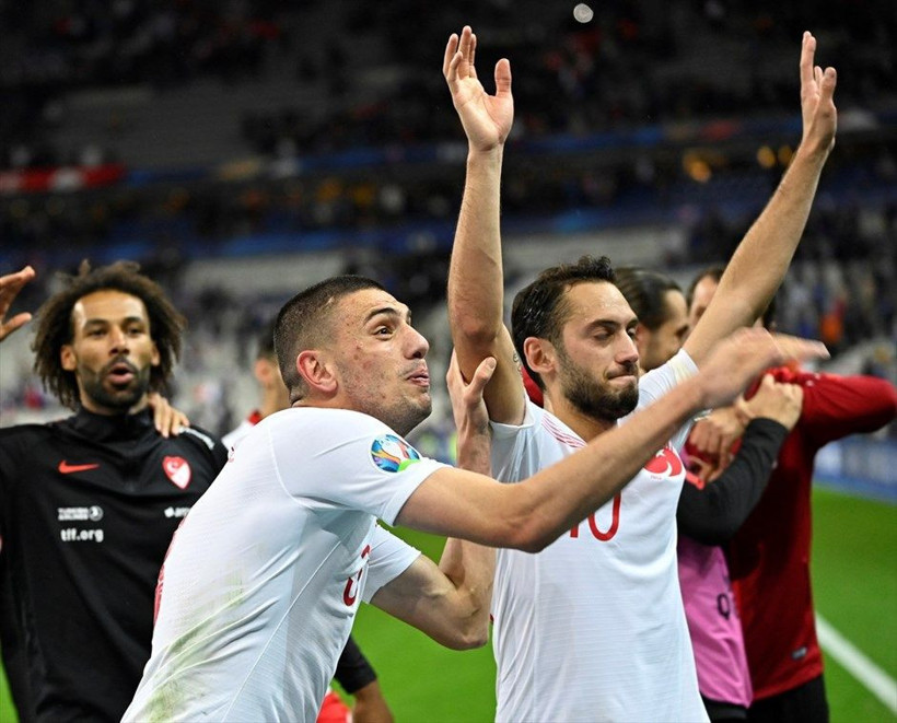 Şenol Güneş'i yerden yere vuran tek isim: Ayıptır ya! Manevi çocuğunsa başka yerde kullan - Resim: 2