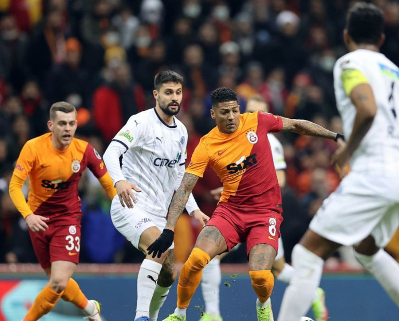 Galatasaray'ın Kasımpaşa'ya yenilgisine Ata Demirer'den 'Fatih Terim' sitemi: Gomis ve Fernando... - Resim: 4