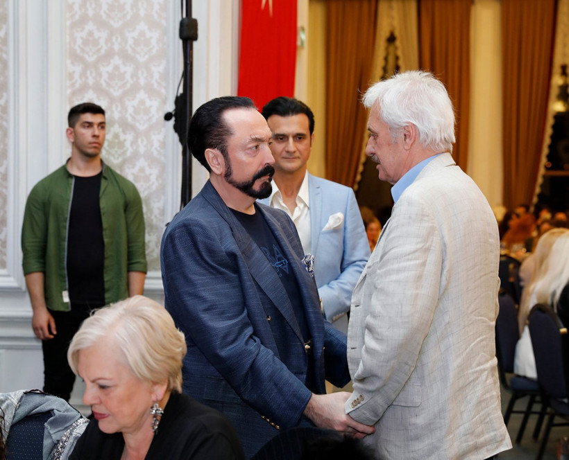 Adnan Oktar'ın gecesine katılan ünlüler ilk kez konuştu! - Resim: 3