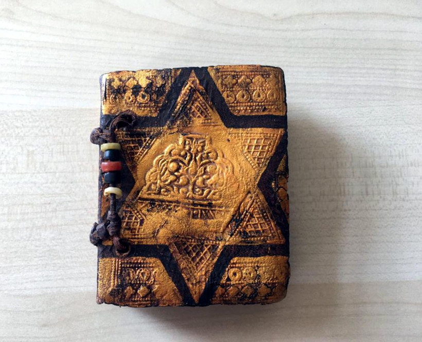 Tekirdağ'da ele geçirilen cep tefsiri 1500 yıllık çıktı satılmaya çalışıyordu - Resim: 1