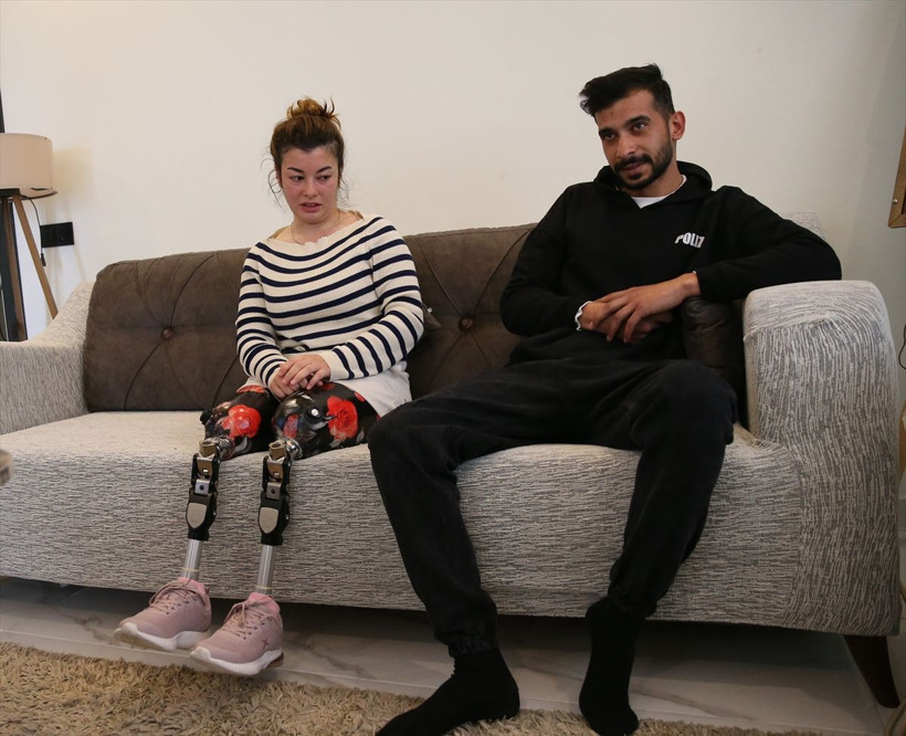 Enkazdan 8 gün sonra çıkarılmıştı annesi yanında öldü yaşadıklarını ilk kez anlattı - Resim: 2