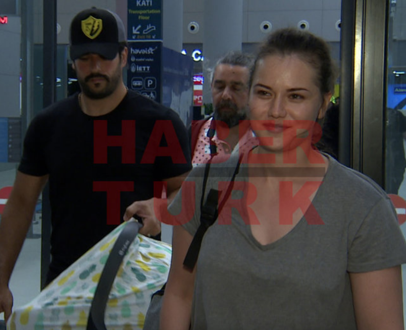 Fahriye Evcen'in son hali herkesi şaşırttı! Burak Özçivit ve Karan bebekle görüntülendi - Resim: 4