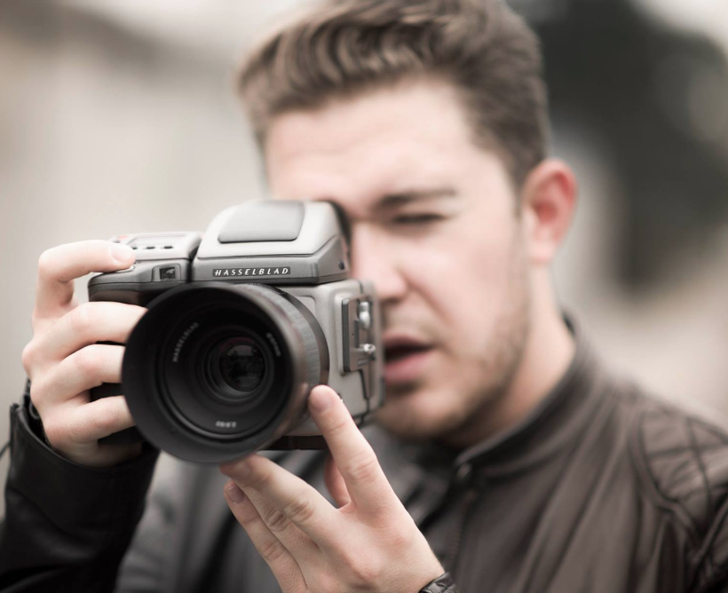 Türk model her şeyi ifşa etti fotoğrafçı Timur Emek'in modellere tacizleri ortaya çıktı - Resim: 1