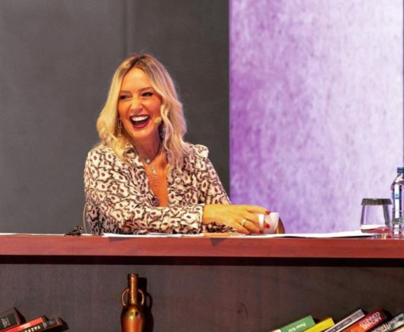 Saba Tümer Flash Tv'de sohbet programı yapacak! - Resim: 1