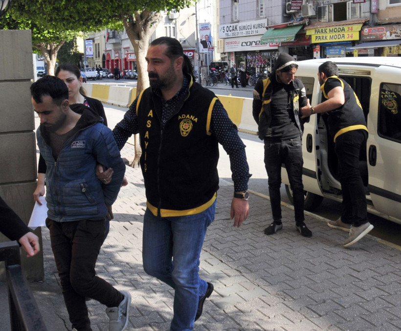 Adana'da yavuz hırsız ev sahibini rehin aldı - Resim: 4