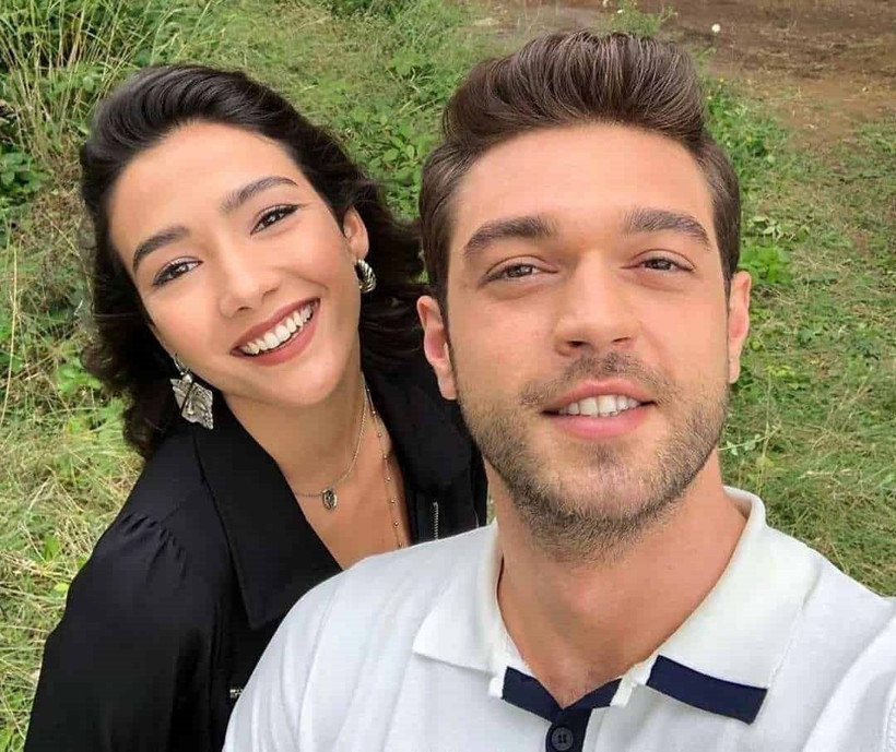 Çukur'un Sena'sı Dilan Çiçek Deniz ve Aybüke Pusat çekişmesi! 3'lü aşk üçgeni - Resim: 1
