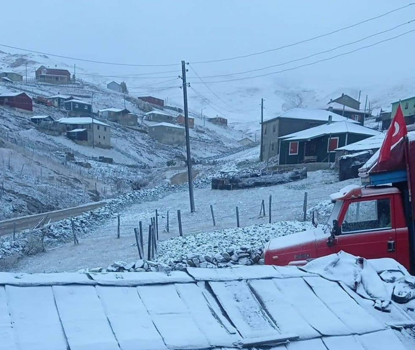 Meteoroloji uyarmıştı! Kar fena bastırdı, ulaşım aksıyor! Trabzon, Rize, Artvin Gümüşhane, Ardahan, Giresun... - Resim: 4