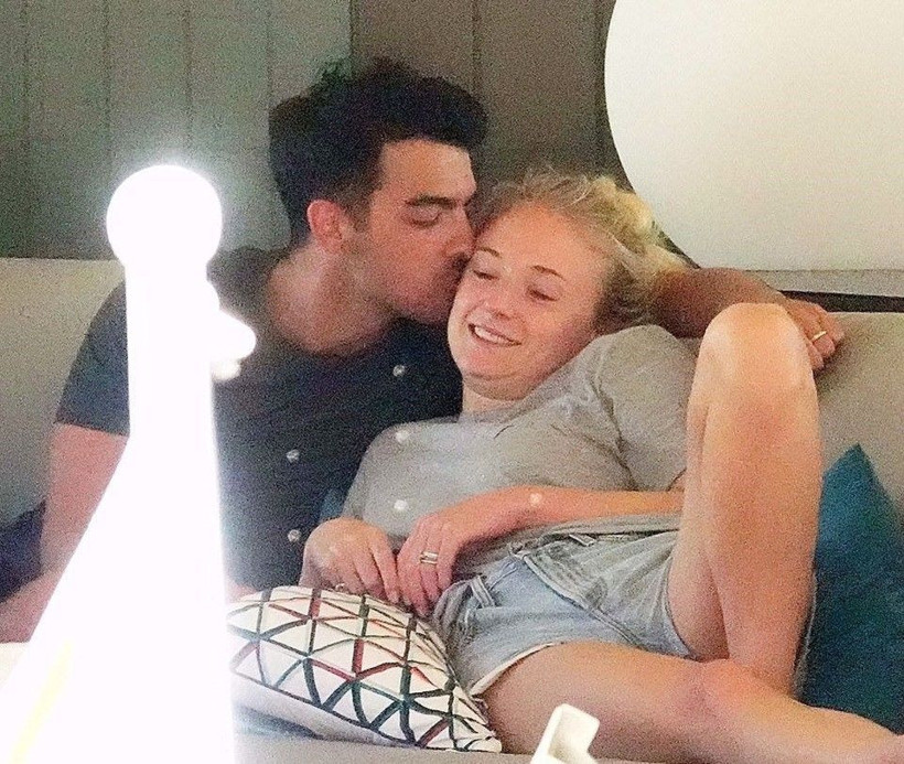 Game of Thrones'un yıldızı Sophie Turner eşi Joe Jonas ile tropikal balayında! - Resim: 4