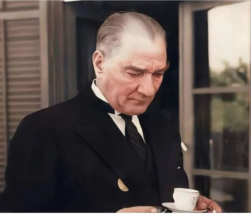 Ünlülerden 10 Kasım Atatürk'ün 83. ölüm yıl dönümü paylaşımları... - Resim: 4