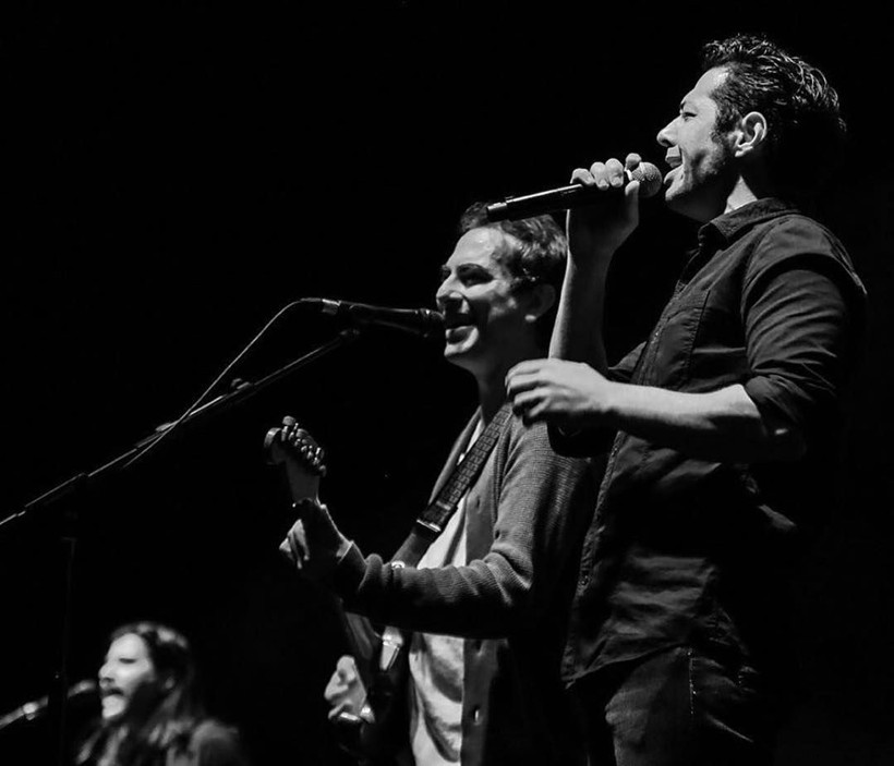 Yakışıklı oyuncu Mert Fırat, Suriyelilere ders verdi! - Resim: 3