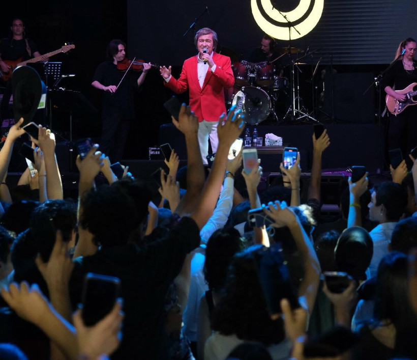 Erol Evgin 57 yıl sonra yine yeniden kendi okulunda! - Resim: 4