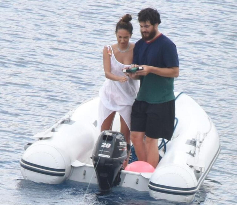 Çağatay Ulusoy ile Duygu Sarışın'ın ayrılık nedeni ortaya çıktı 3 yıldır beraberlerdi - Resim: 2