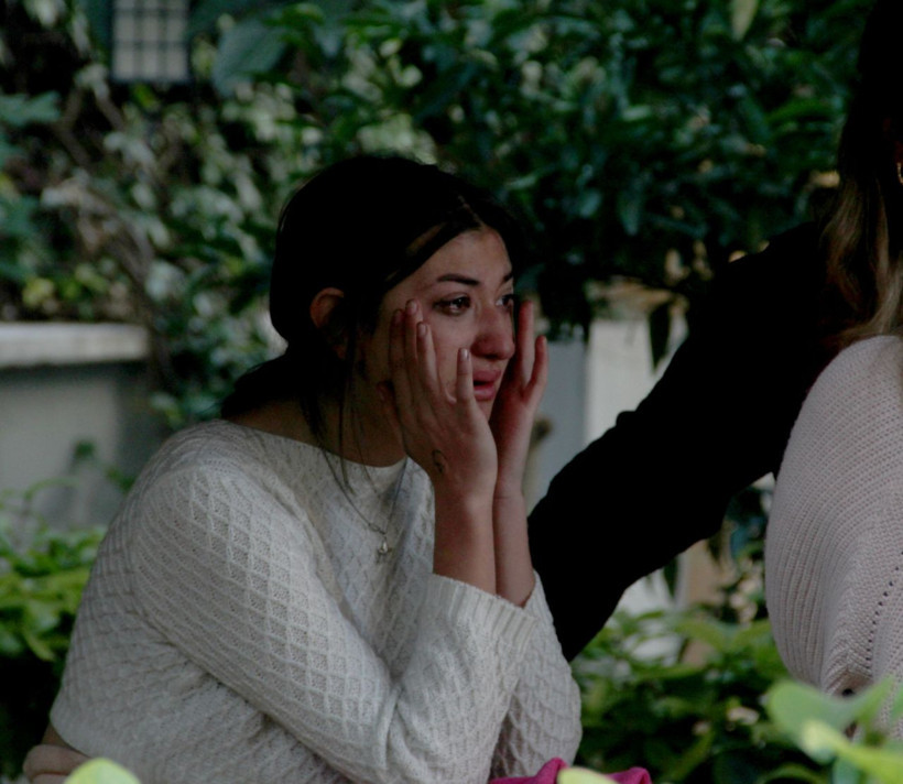 Antalya'da korku dolu anlar! Genç kız gözyaşlarını tutamadı, balkonda öylece bekledi - Resim: 4