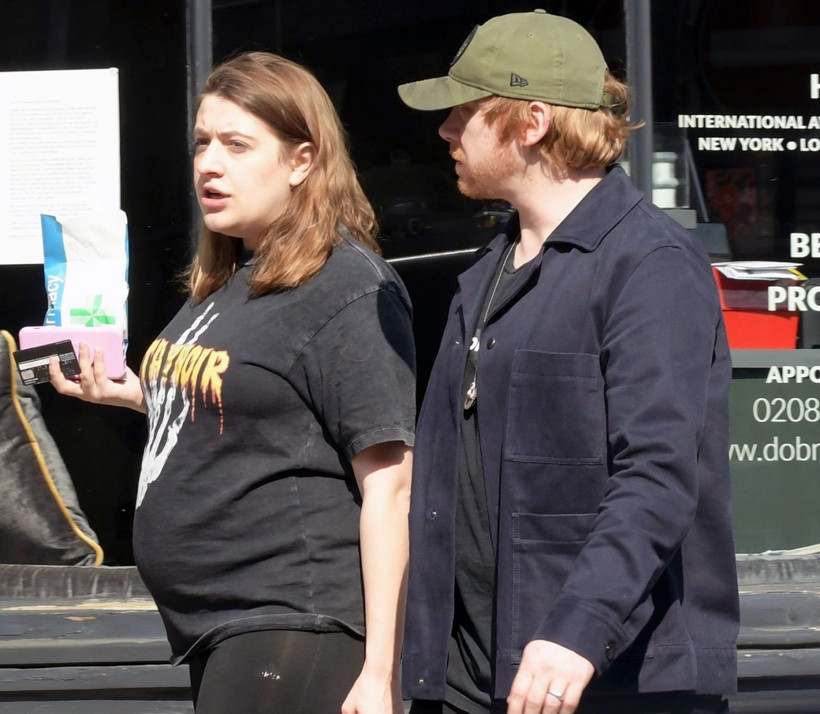 Harry Potter'da Ron Weasley karakterini canlandıran Rupit Grint baba oldu! - Resim: 2