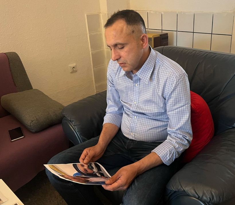 Eşcinsel aileye verilen Emir'in babası isyan etti! Kiliseye gitmesi serbest ama... - Resim: 3