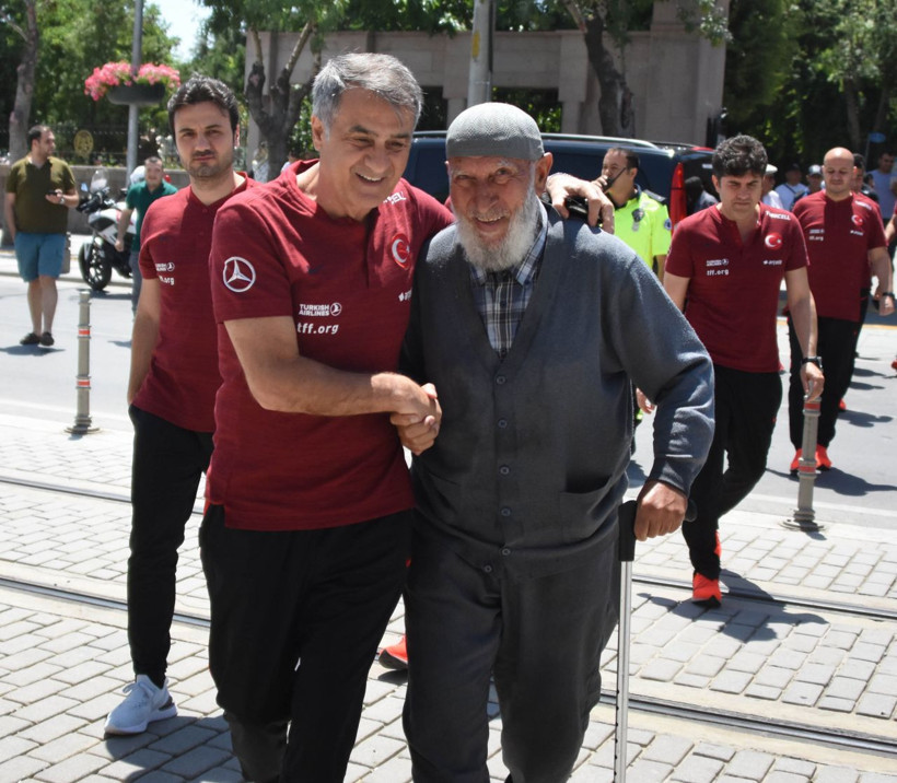 A Milli Takım, Mevlana Müzesi'ni ziyaret etti - Resim: 3