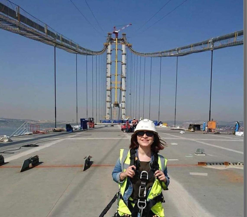 Ebru Özdemir’den senaristlere çağrı: Dizilerde kadın mühendis karakterleri de olsun - Resim: 4