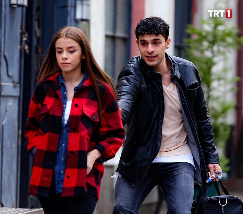 Kardeşlerim'deki Halit Özgür Sarı ile Masumiyet'in Ela'sı İlayda Alişan için skandal paylaşım - Resim: 1