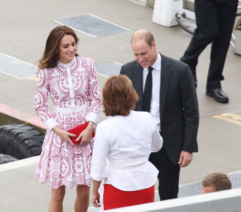 Bu sefer internetten satılan elbisesi konuşuldu - Resim: 4
