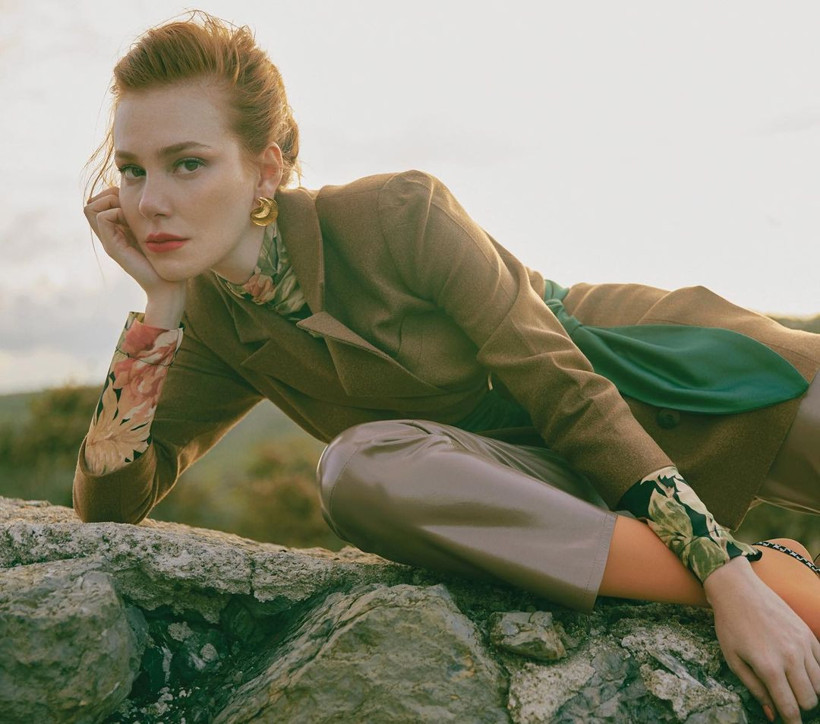 'İnşallah sektörden silinirler' deyip Kiralık Aşk yıldızı Elçin Sangu itiraf etti: 2 kez... - Resim: 1