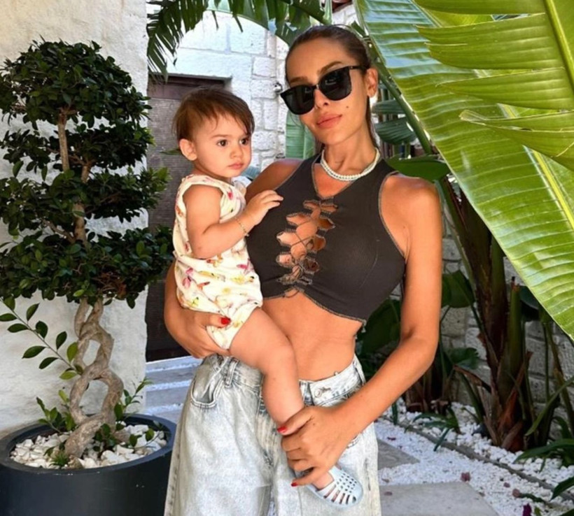 Selin Ciğerci yüzüne estetik yaptırdı, son hali görenleri şaşırttı: "Uzaylı gibi olmuş" - Resim: 3