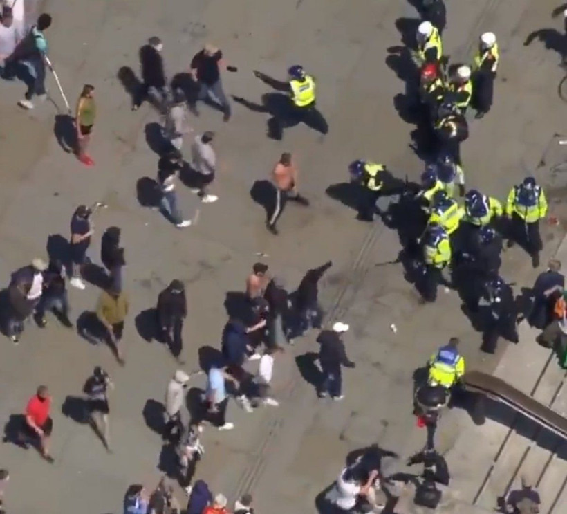 İngiltere'de polisten eylemcilere orantısız şiddet! Dehşete düşüren görüntüler - Resim: 2