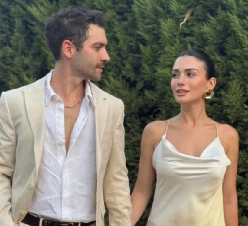 Özge Yağız iki yıllık aşkını bir kalemde sildi! Partneri ile aşk mı yaşıyor? - Resim: 3