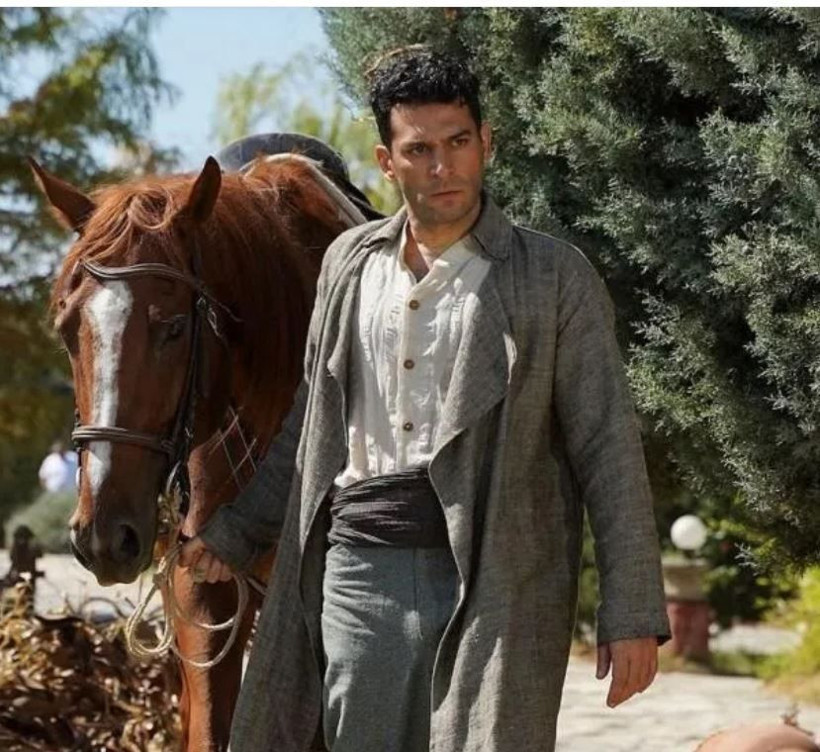 Show Tv Aziz dizisinin başrolü Murat Yıldırım'dan ilk kareler... Yeni tarzı beğenildi! - Resim: 4