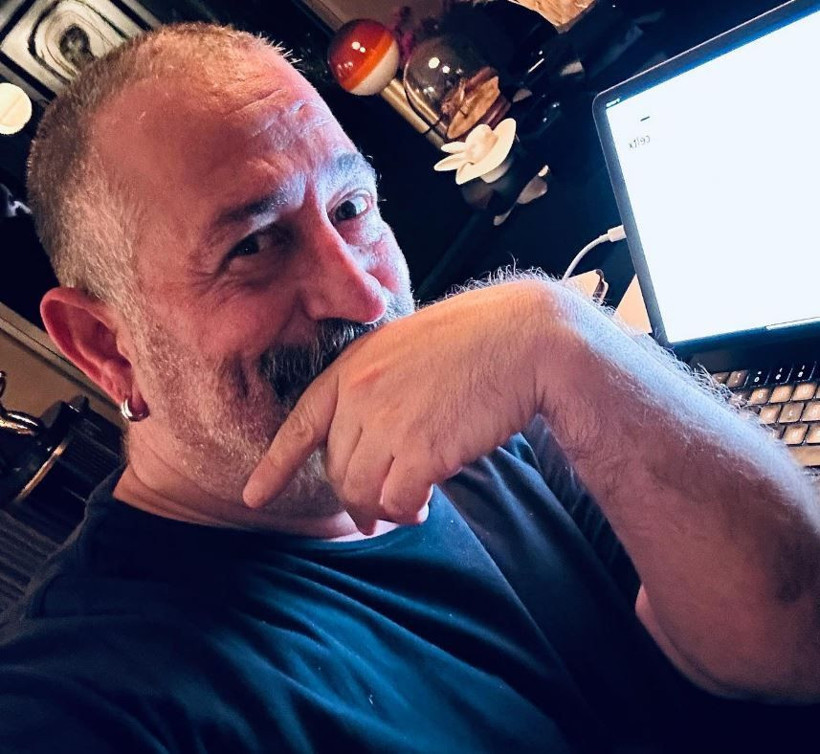 Cem Yılmaz'ın paylaşımı kafaları karıştırdı: Dayanamıyorum artık gel - Resim: 1