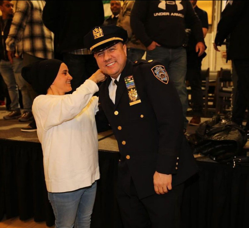 Giresunlu İdris, New York'ta emniyet müdürü oldu! Rütbesini eşi ve oğlu taktı - Resim: 4