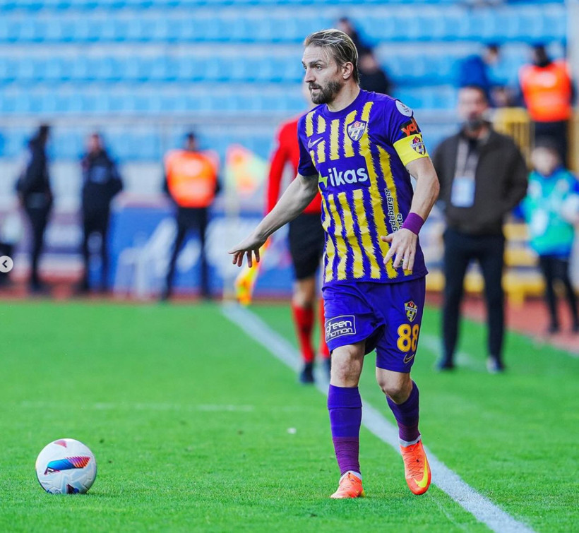 Eyüpspor'dan ayrılan Caner Erkin'in yeni adresi şaşırttı! Tam 8 sene sonra İstanbul'dan ayrılıyor - Resim: 1